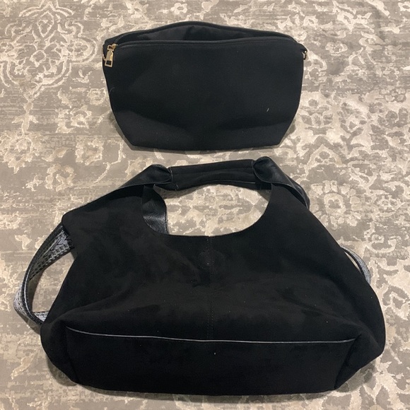 Ah Dorned black vegan leather handbag - Picture 2 of 5